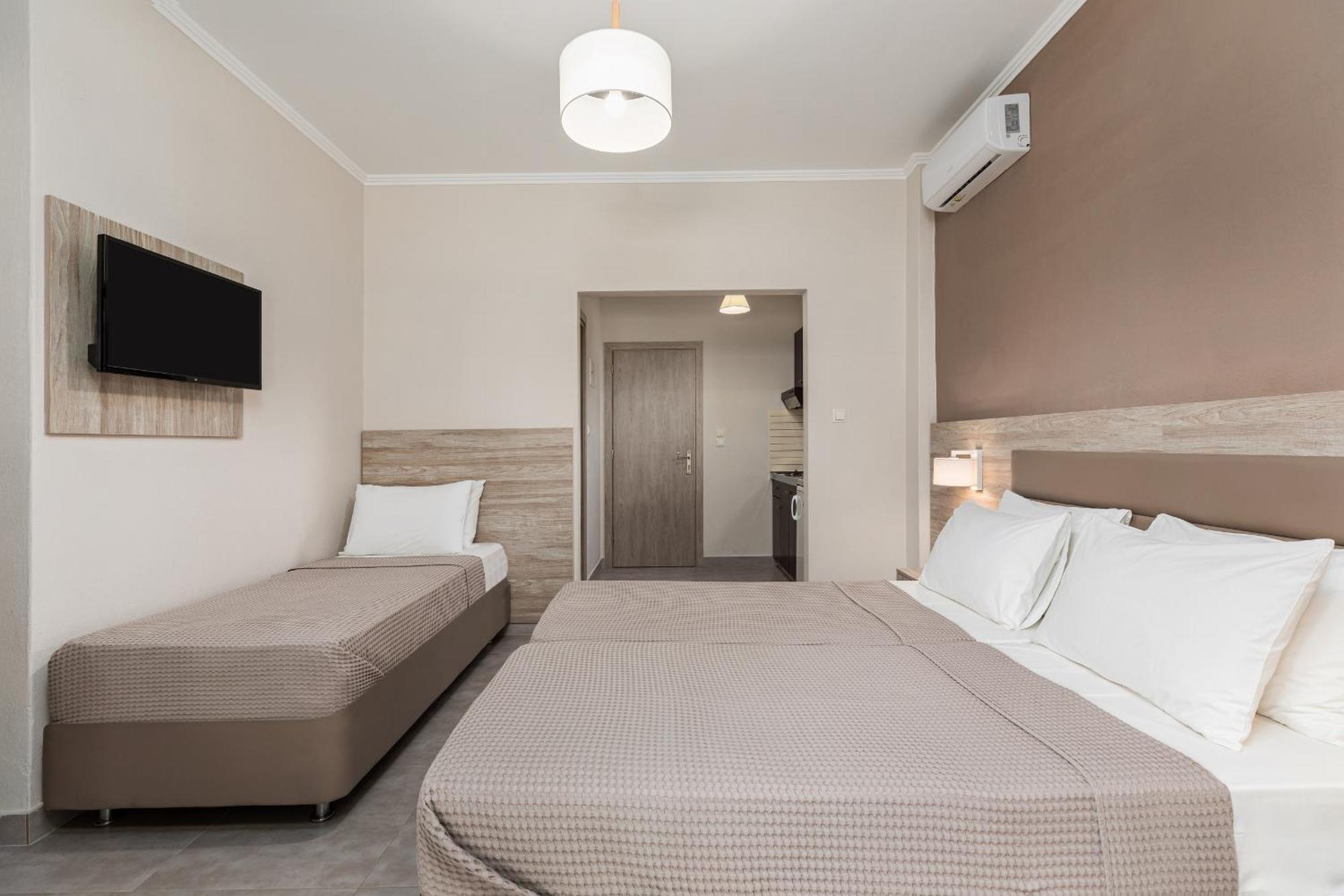 Hotel Grekas Neoi Poroi Exterior photo